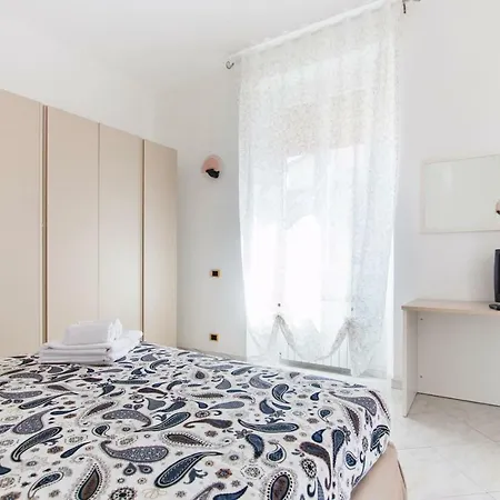 Blucinqueterre アパート ラ・スペツィア